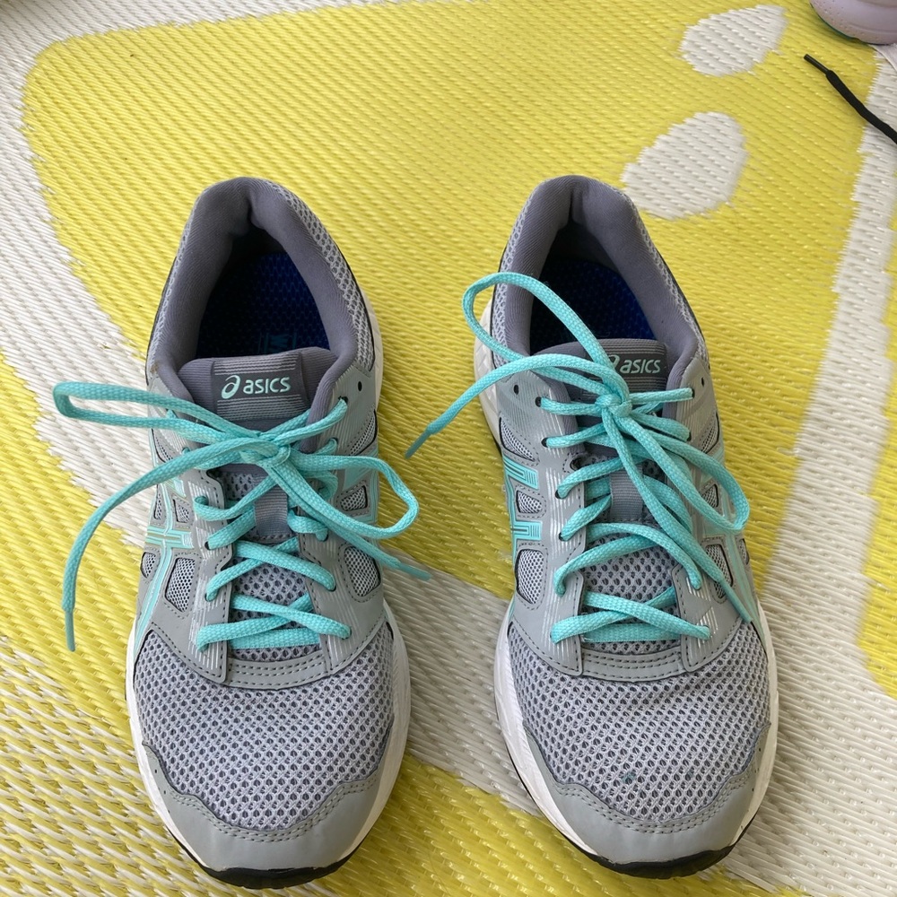 ASICS Women's GEL-Contend 5 Running Shoes/ practically new